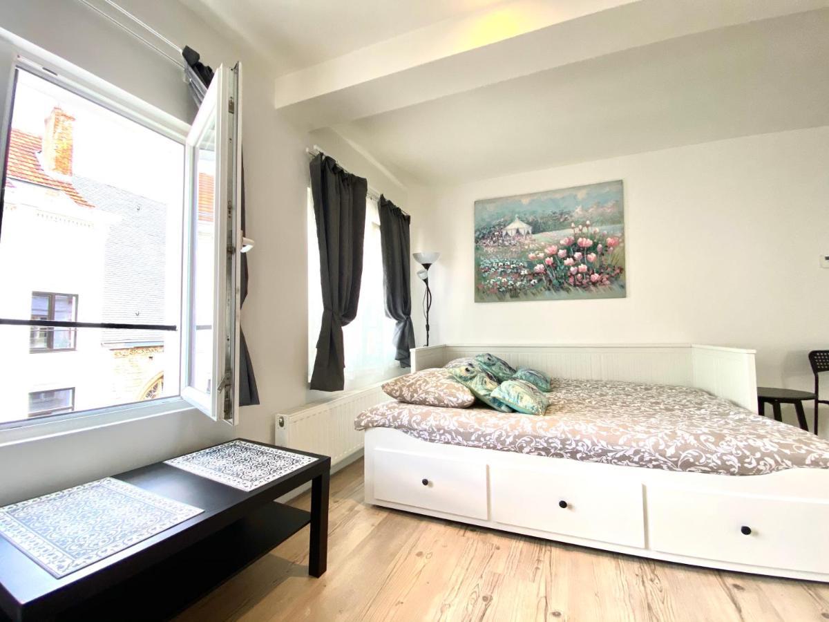 BONJOUR Apartments Сentre 安特卫普 外观 照片