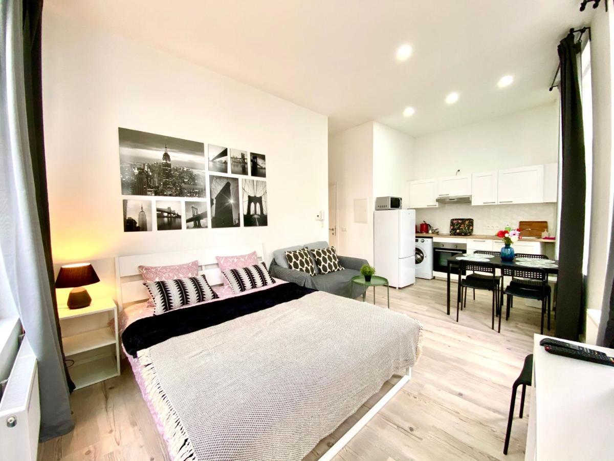 BONJOUR Apartments Сentre 安特卫普 外观 照片